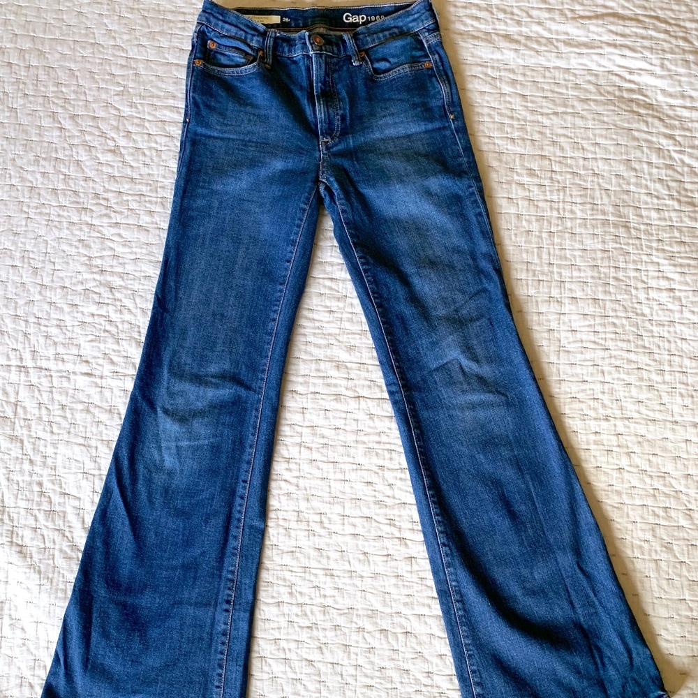 GAP 1969 Authentic Flare Jeans 26 / 2